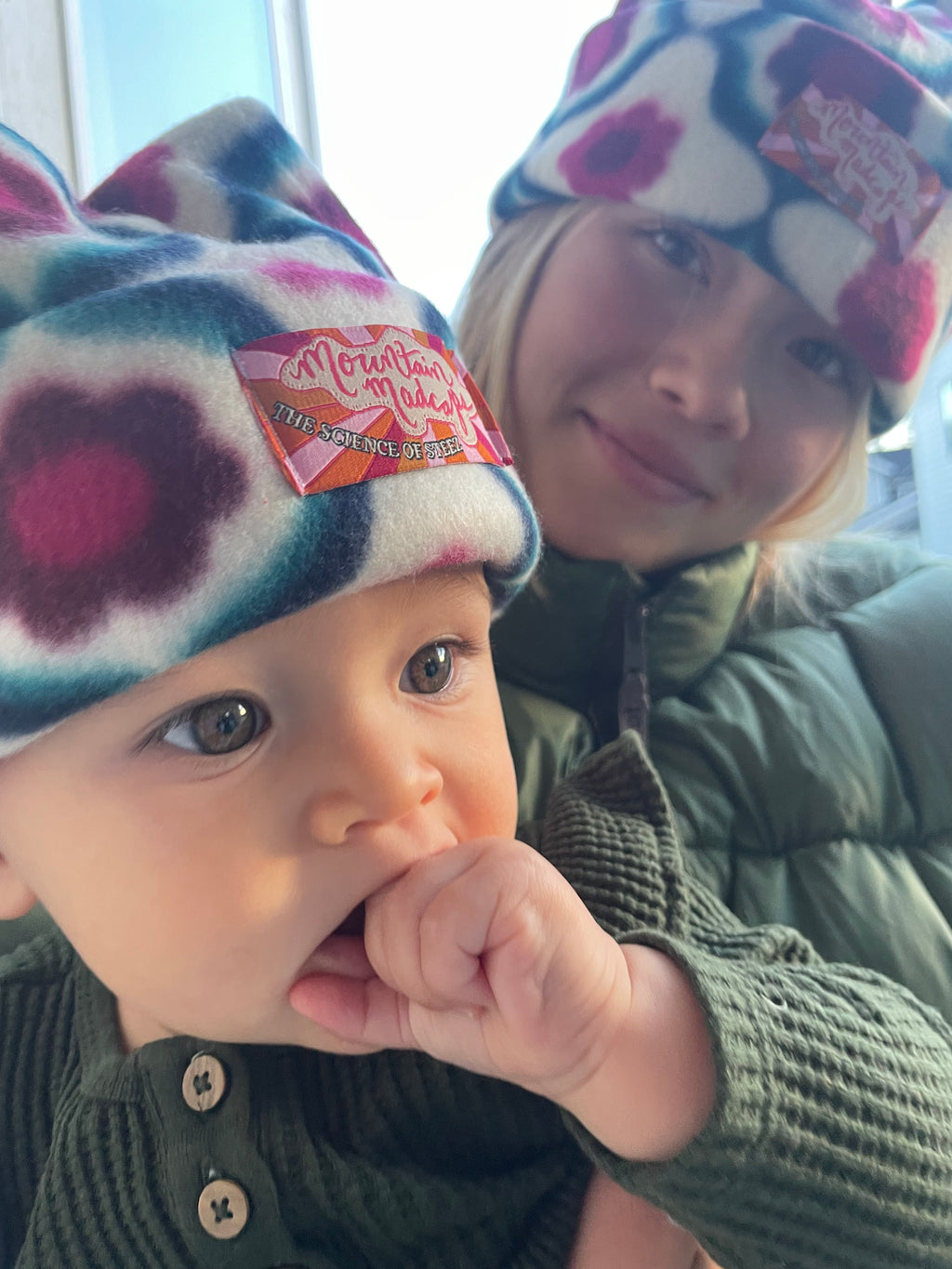 Flower Four-point beanie