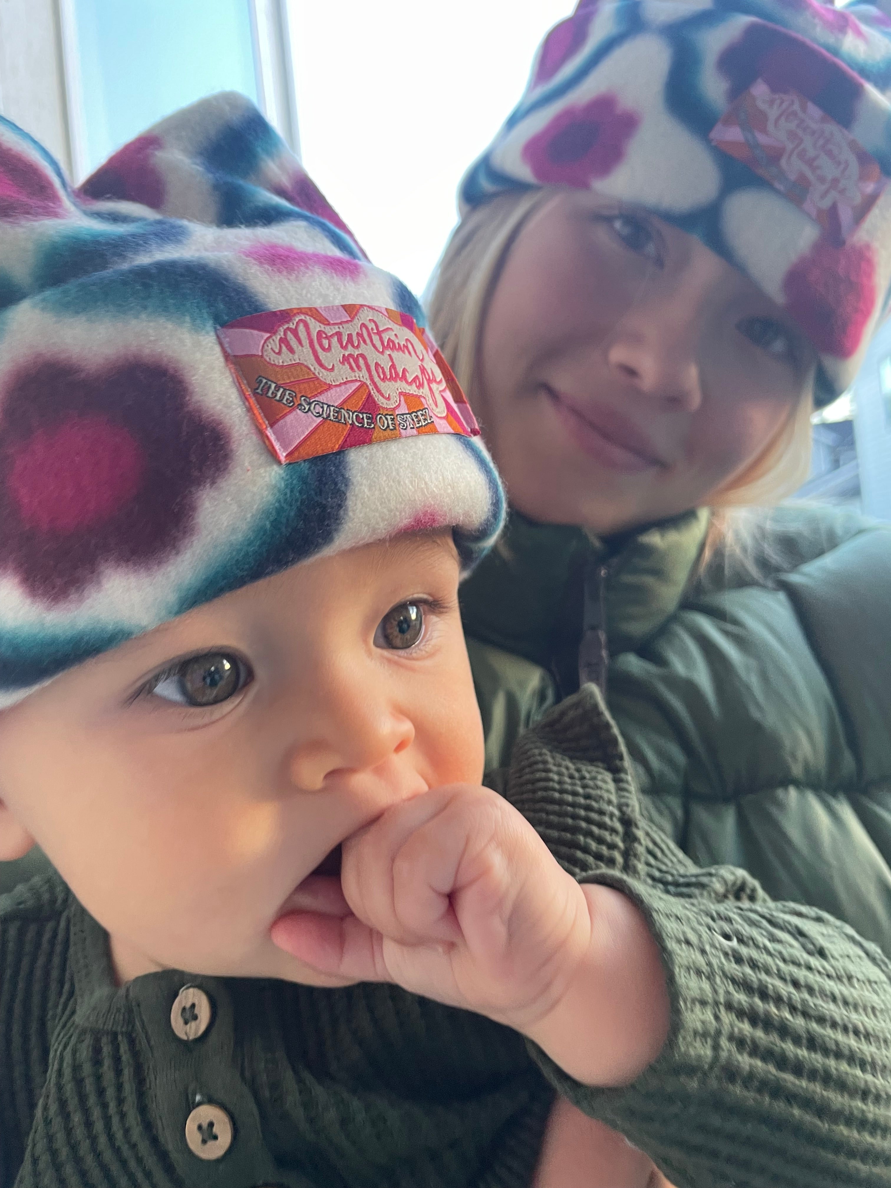 Flower Four-point beanie