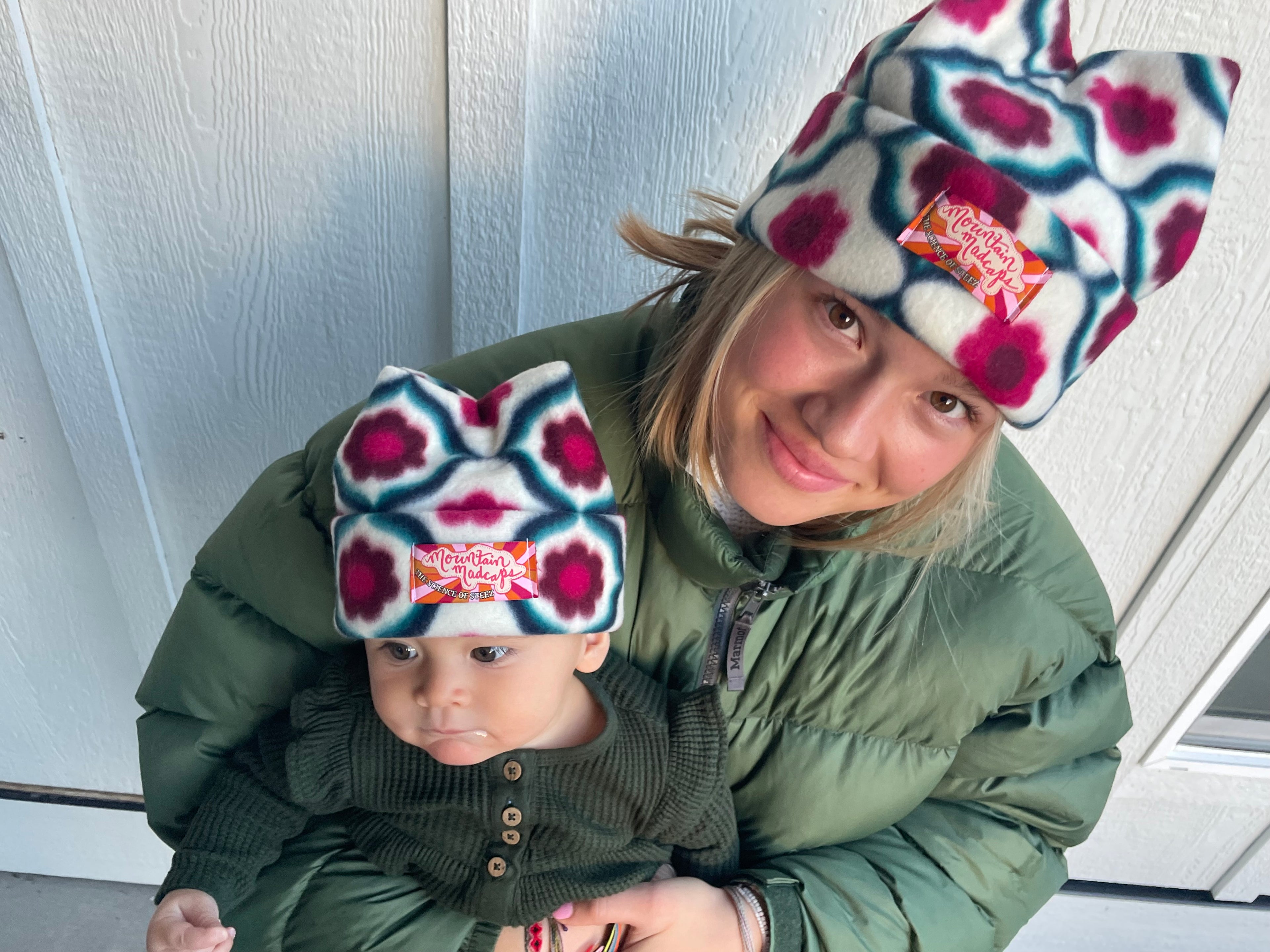 Flower Four-point beanie