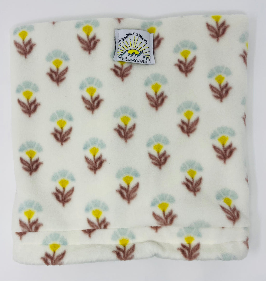 White Autumn Flower cinch hat/buff