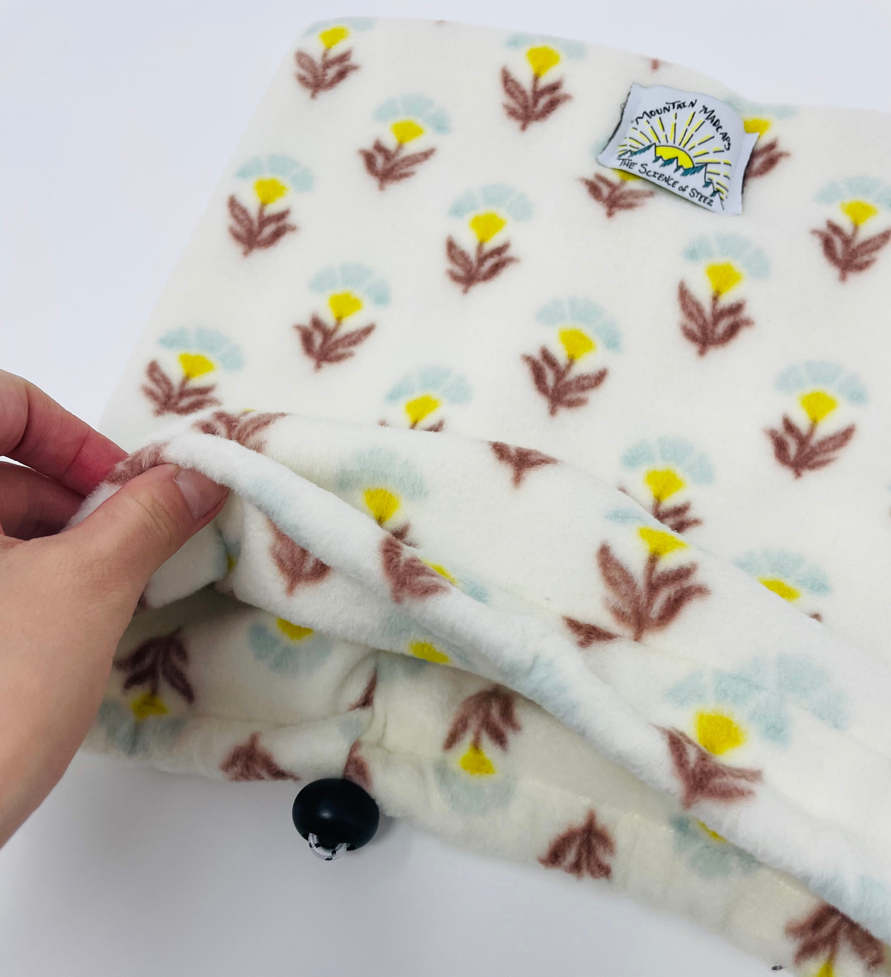 White Autumn Flower cinch hat/buff