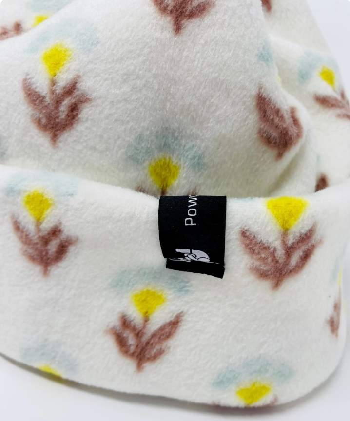Four-Point White Flower Beanie